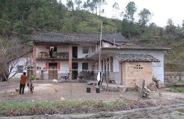<a href=http://www.cxh983162.com/jingyun/casetdzs/ target=_blank class=infotextkey>土地征收</a>_農(nóng)村宅基地拆遷如何補(bǔ)償?