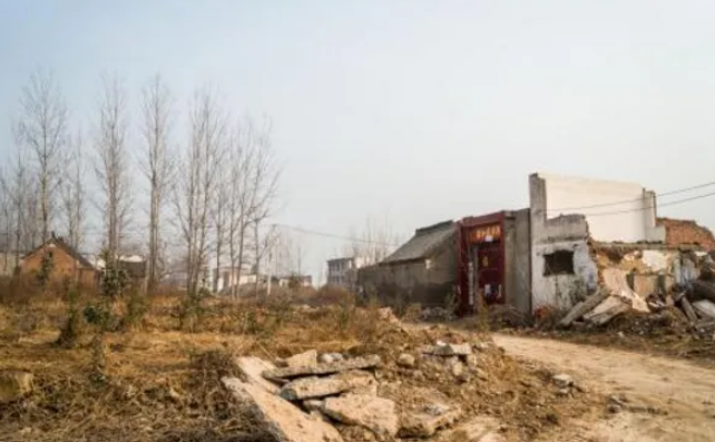 農(nóng)村征地拆遷按人口補(bǔ)償還是面積？